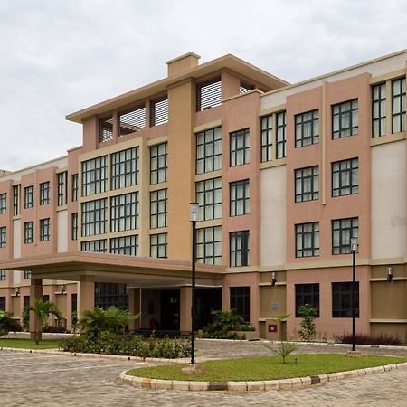 Protea Hotel By Marriott Benin City Select Emotan Esterno foto