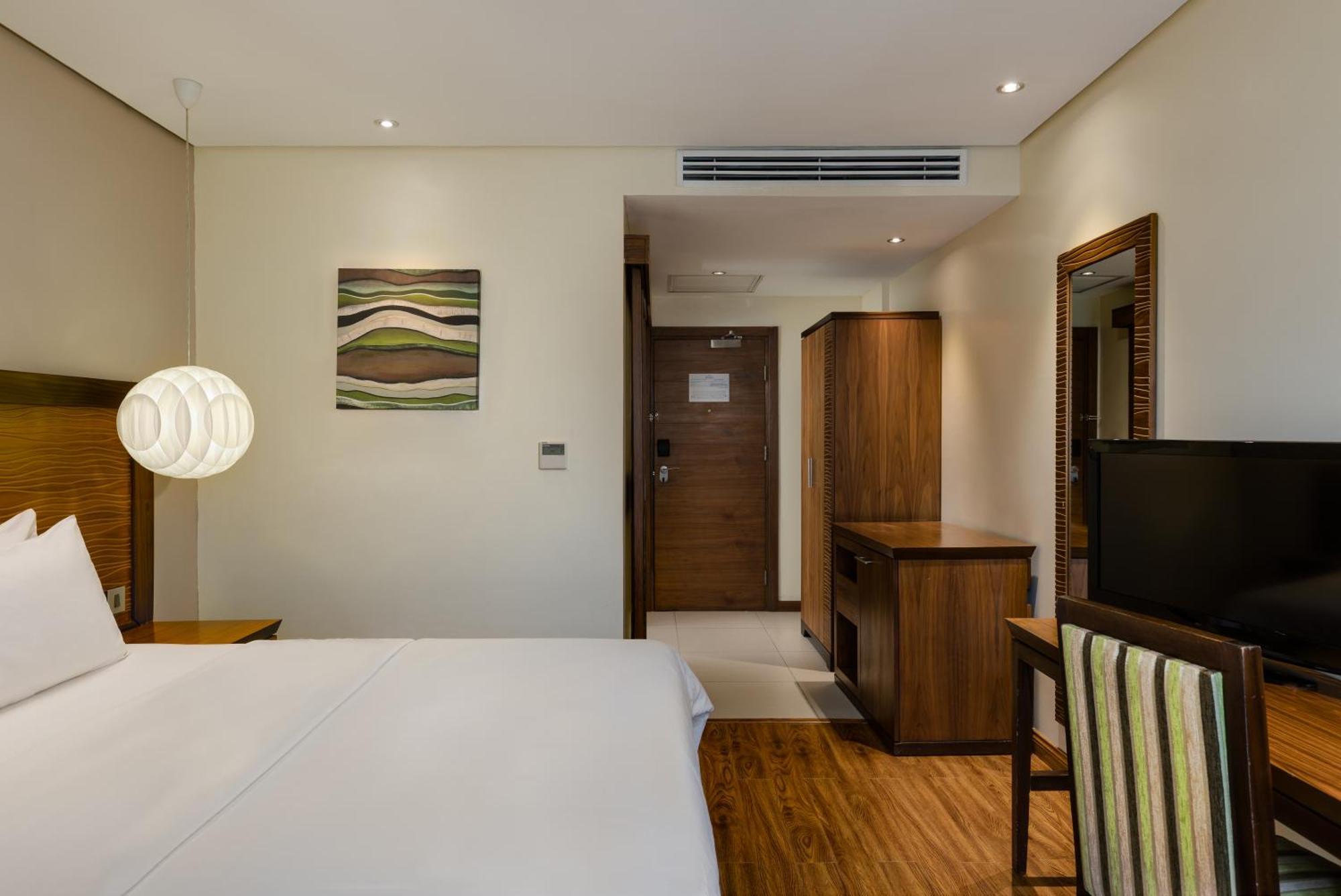 Protea Hotel By Marriott Benin City Select Emotan Esterno foto