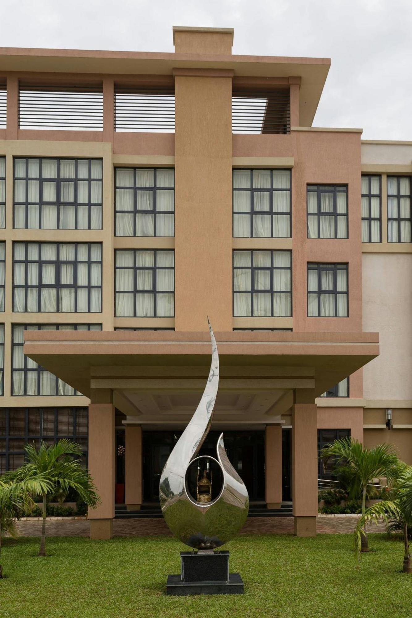 Protea Hotel By Marriott Benin City Select Emotan Esterno foto